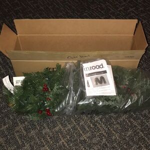 Grandinroad Madison Fraser Pre-Lit Cordless 9’ Garland Battery Powered